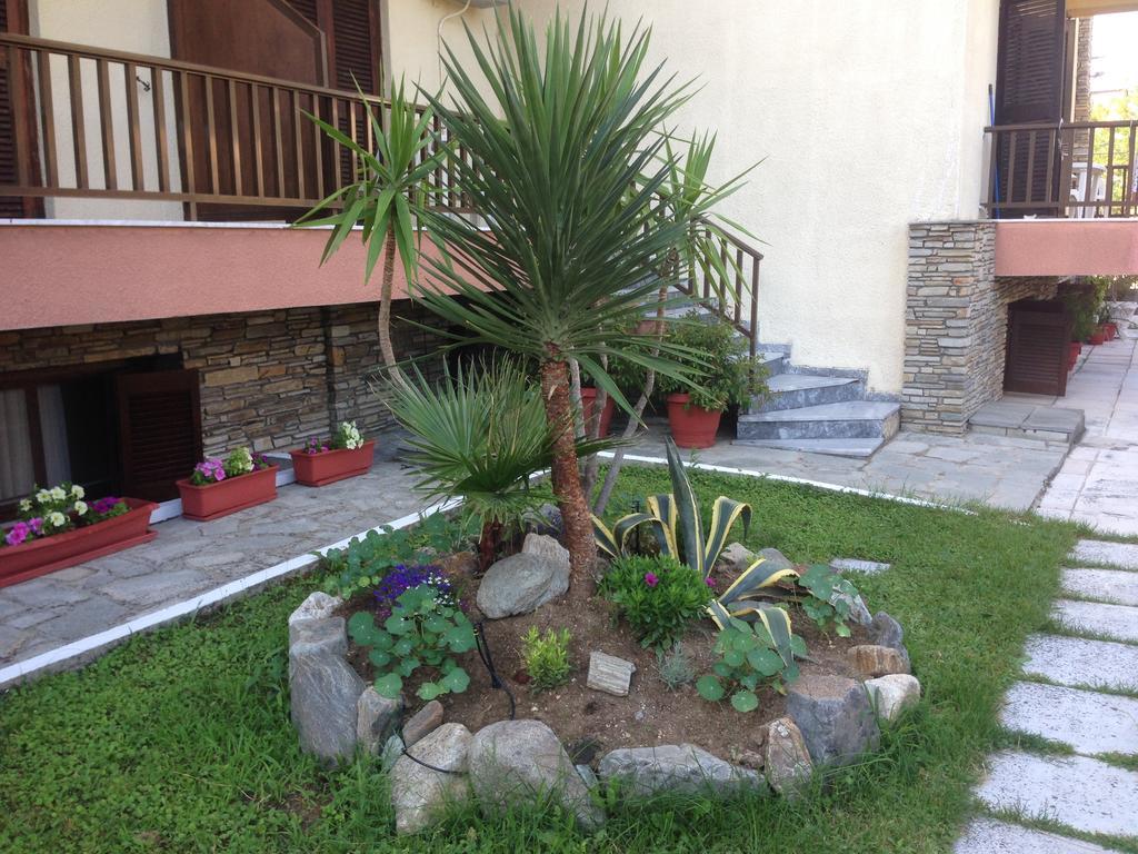 Hotel Markos Ierissos Bagian luar foto